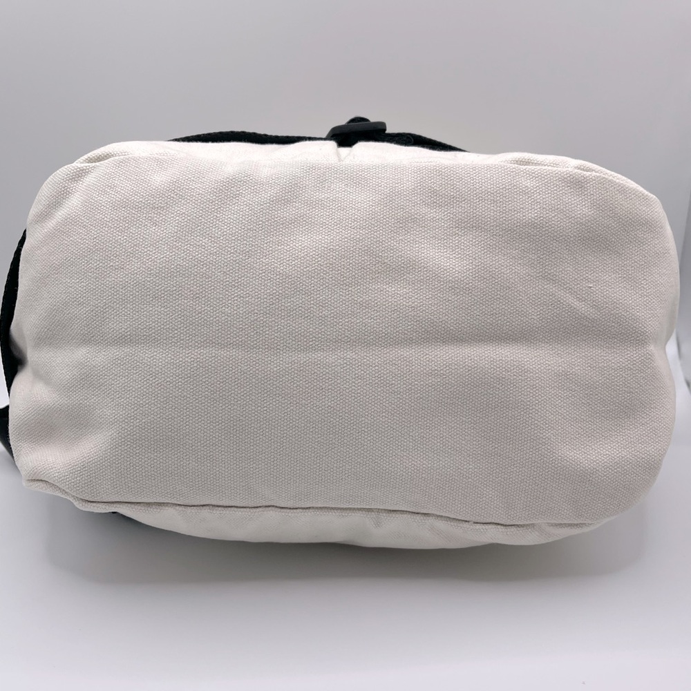 Lululemon All Night Festival Bag Vol 5 L in Angel Wing - Picture 8 of 13